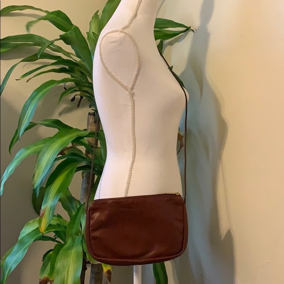 Handmade leather crossbody bag - Picture 2 of 3